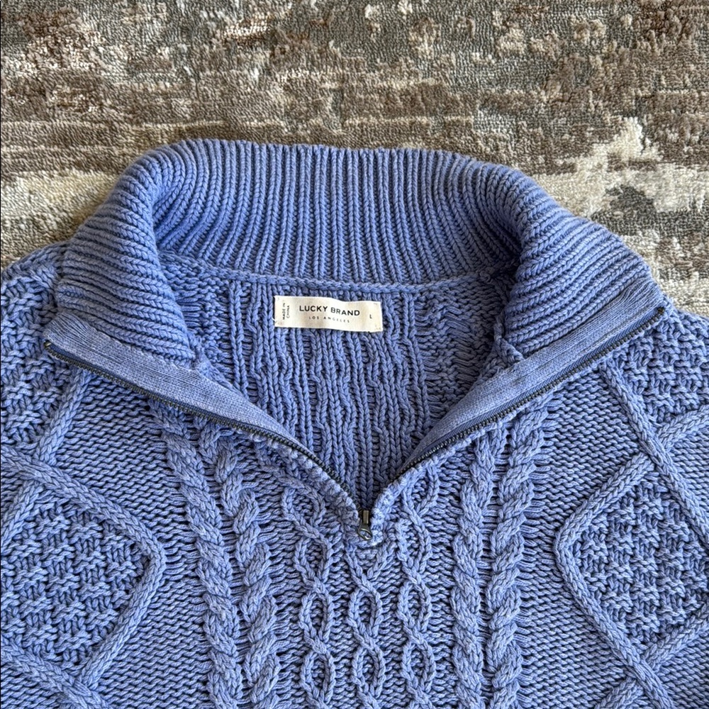 Lucky Brand Cable Knit cropped Sweater - Picture 3 of 6